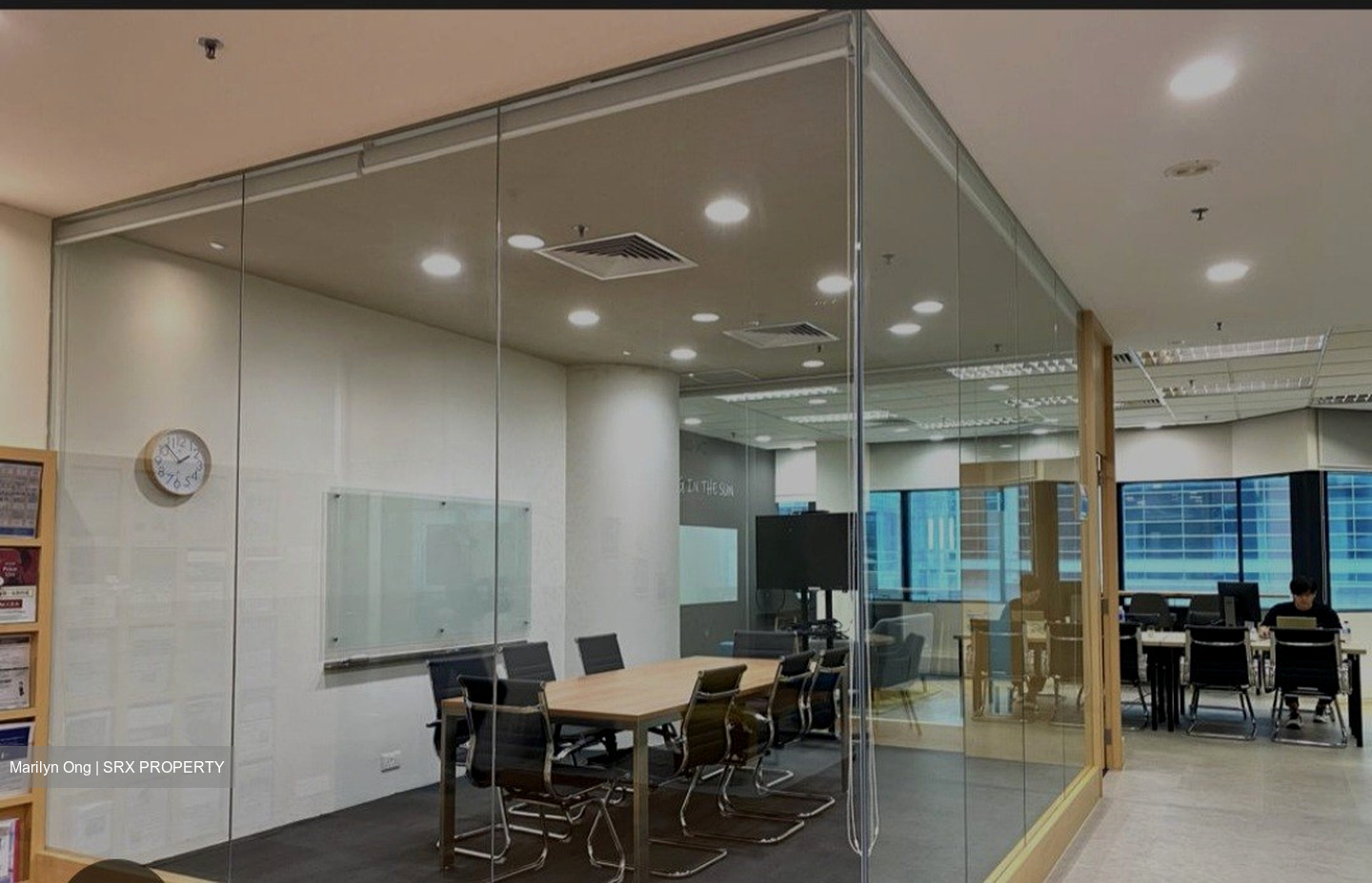 International Plaza (D2), Office #544281511